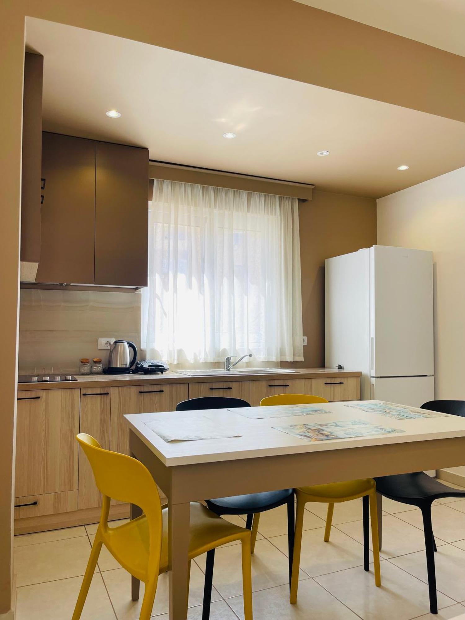 סרנדה Eliona Apartments מראה חיצוני תמונה