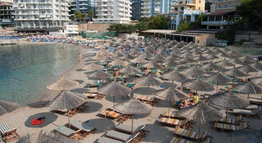 סרנדה Eliona Apartments מראה חיצוני תמונה